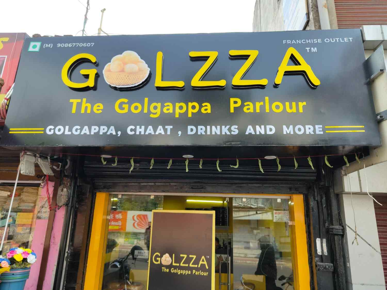 GOLZZA Interior